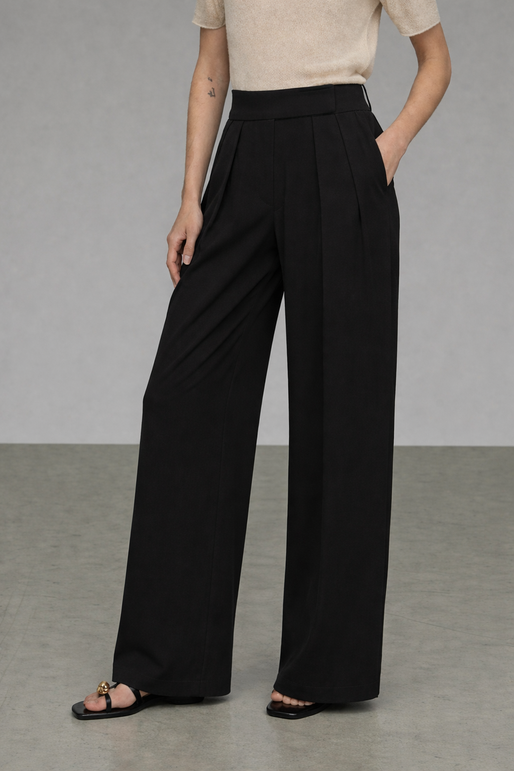 RǏWYÑ | Fine Pleat Tailored Trousers