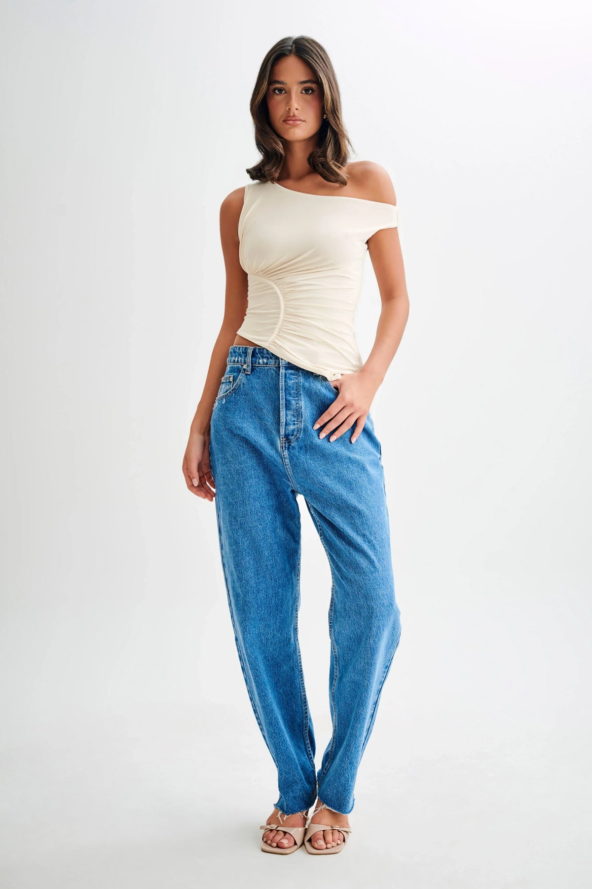 RǏWYÑ | Contemporary Elegance Ruched Top