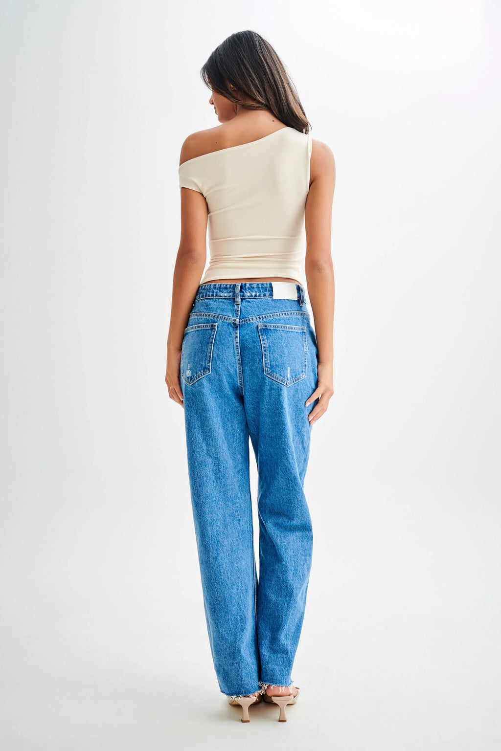 RǏWYÑ | Contemporary Elegance Ruched Top