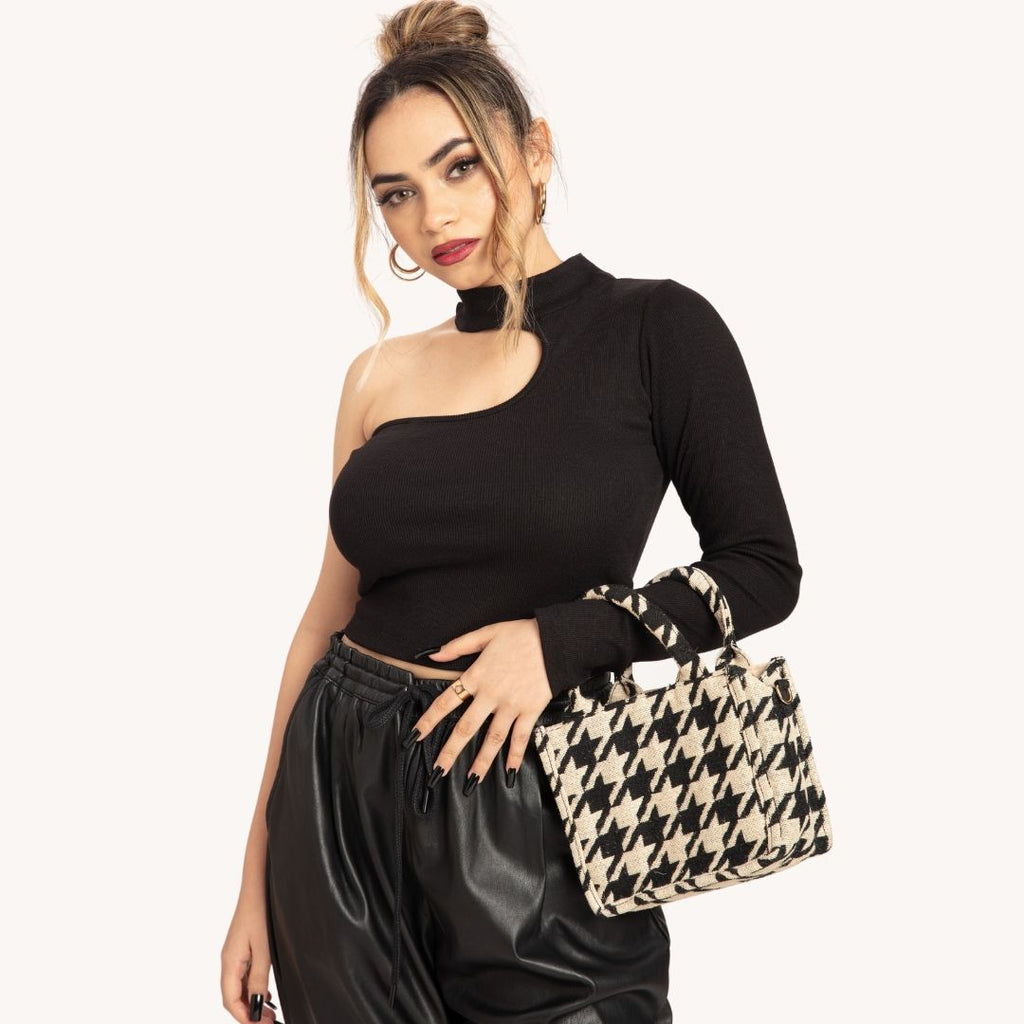 RǏWYÑ | Asymmetrical Neck One-Shoulder Top