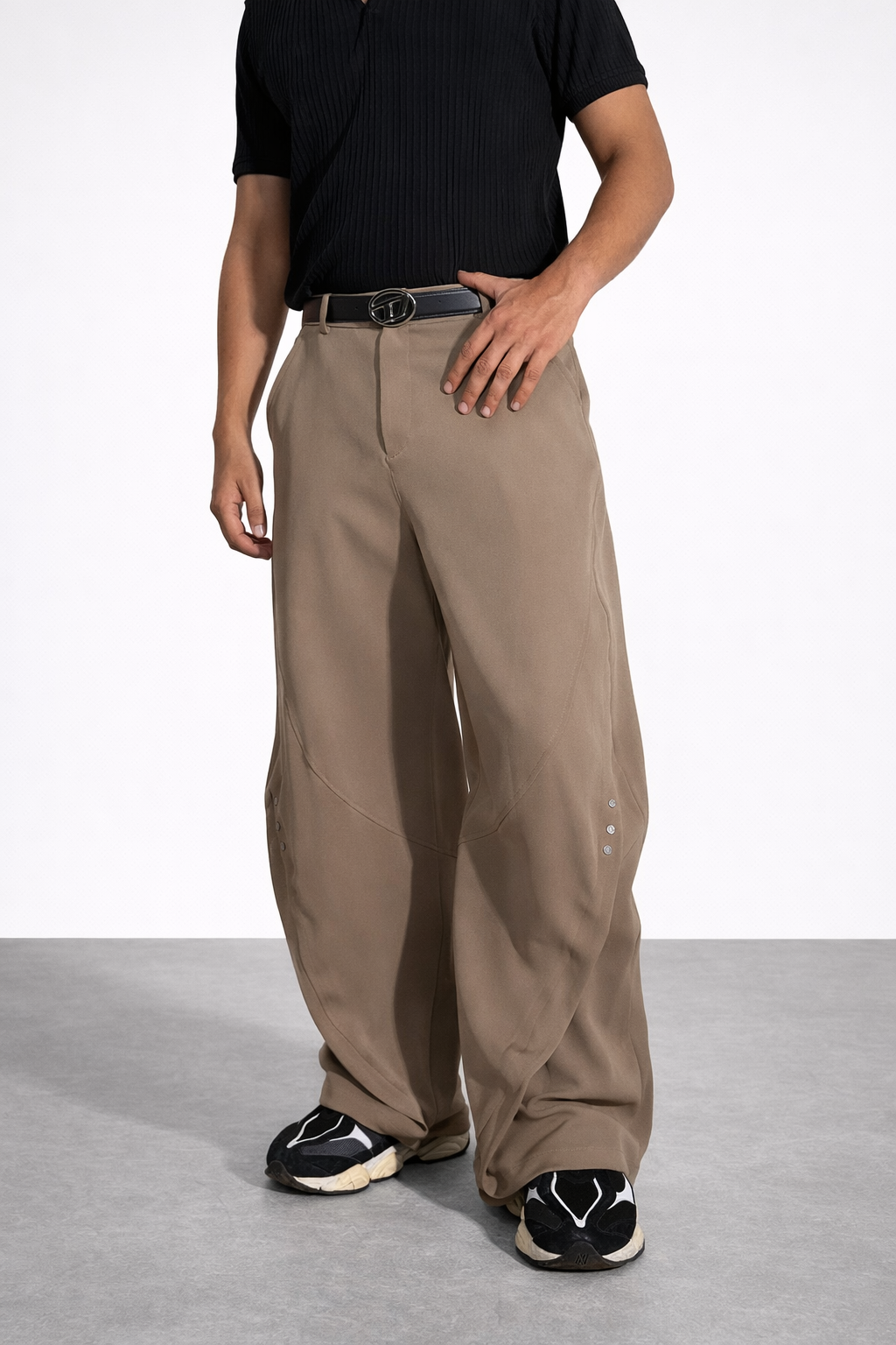 RIWYN Bound Barrel Fit Rivet Pants