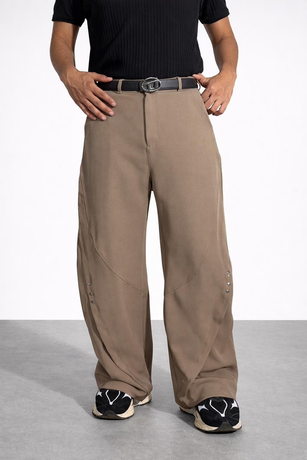 RIWYN Bound Barrel Fit Rivet Pants