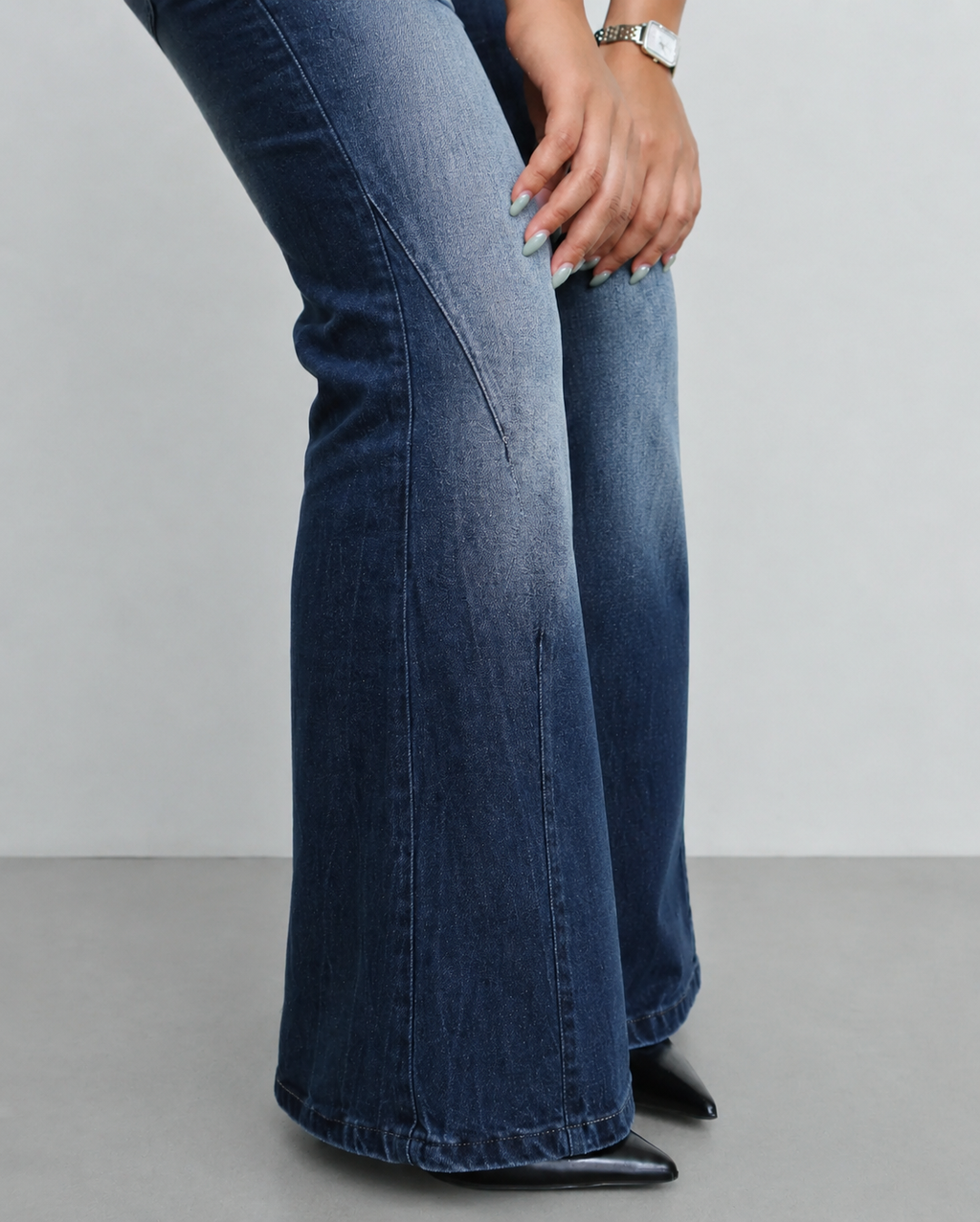 RǏWYÑ | Baddie Breakup Flare Jeans