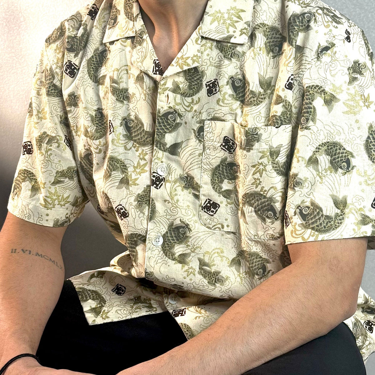 RIWYN Dragon Gold Fish Structured Shirt
