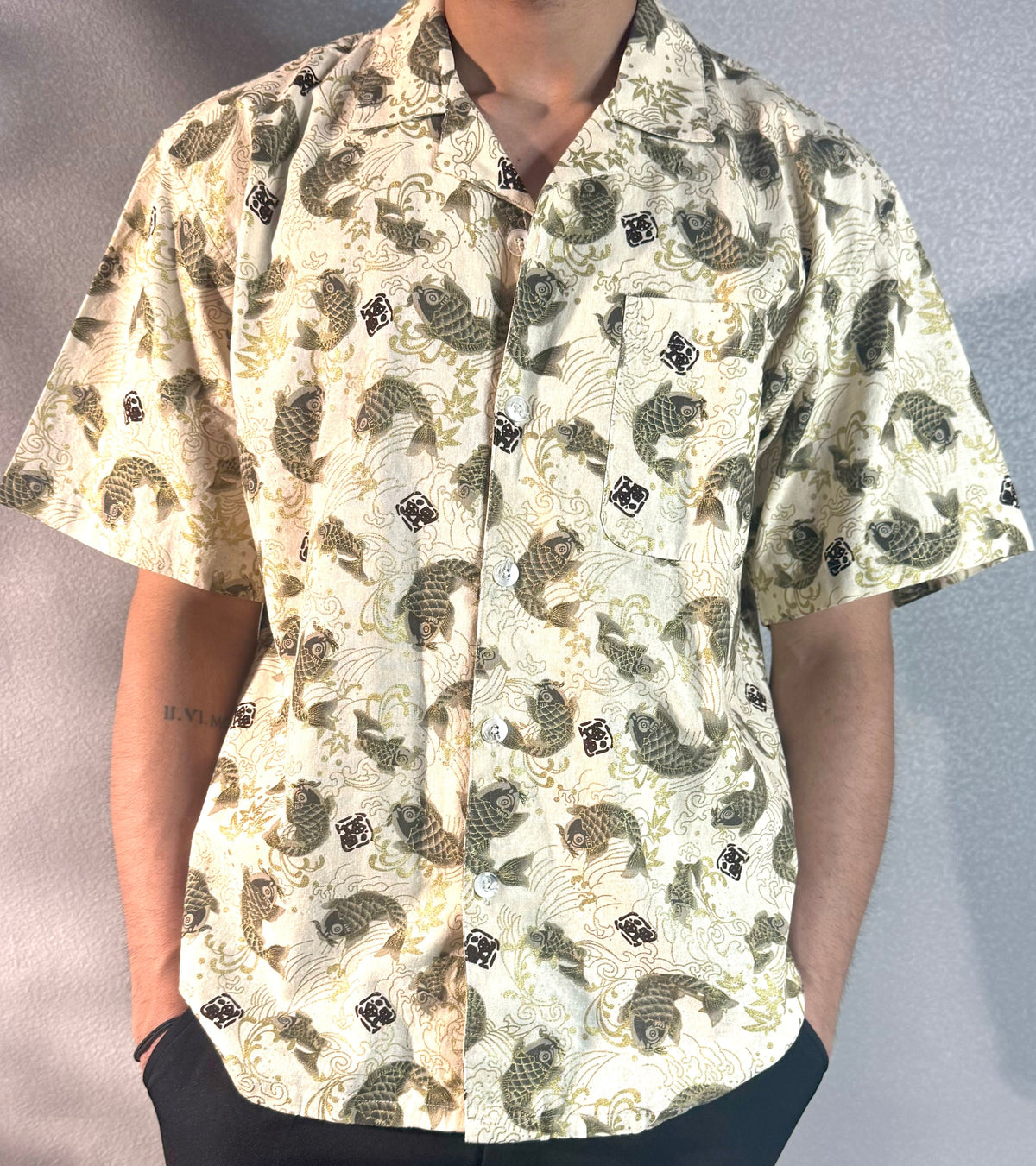 RIWYN Dragon Gold Fish Structured Shirt