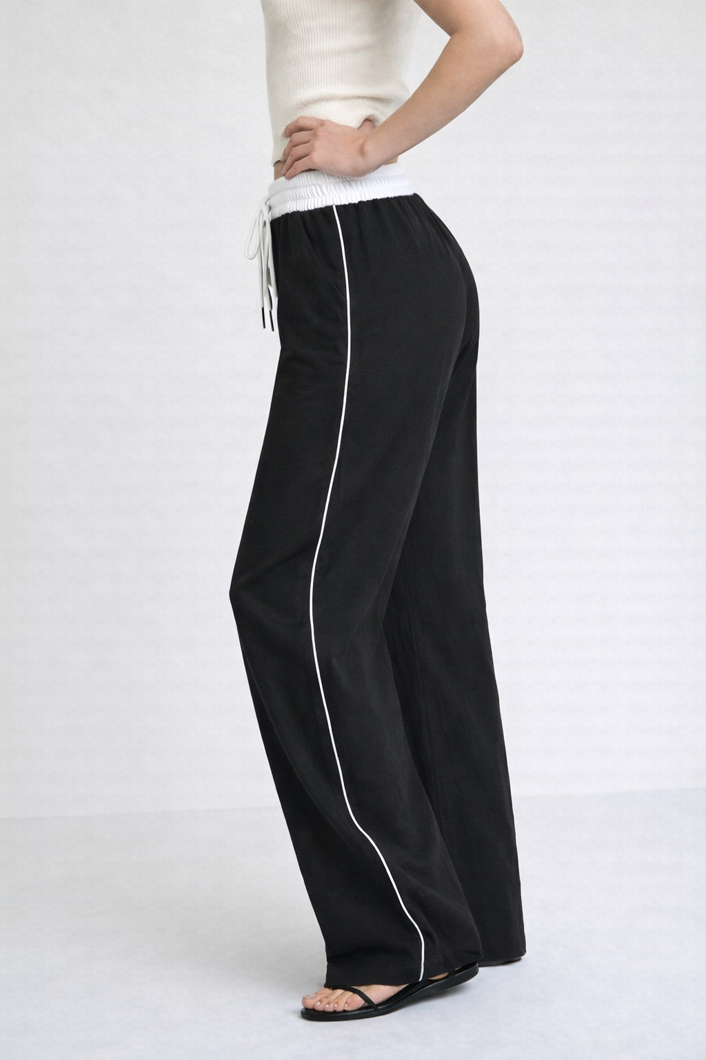 RǏWYÑ | Drawstring Wide Leg Pants