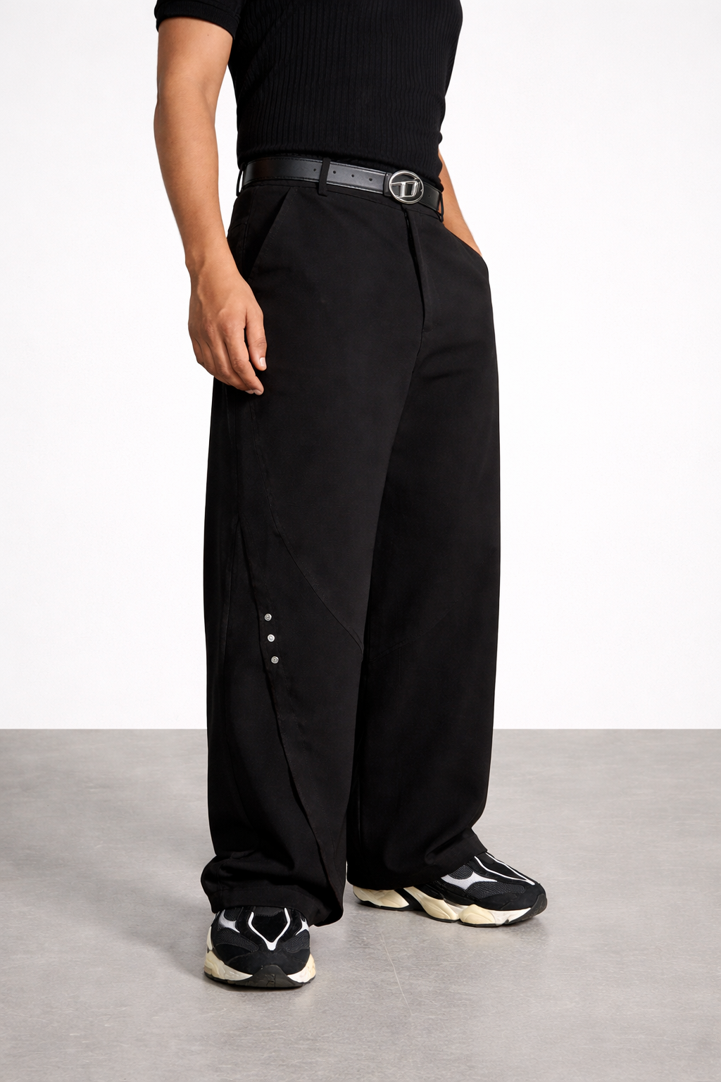 RIWYN Bound Barrel Fit Rivet Pants