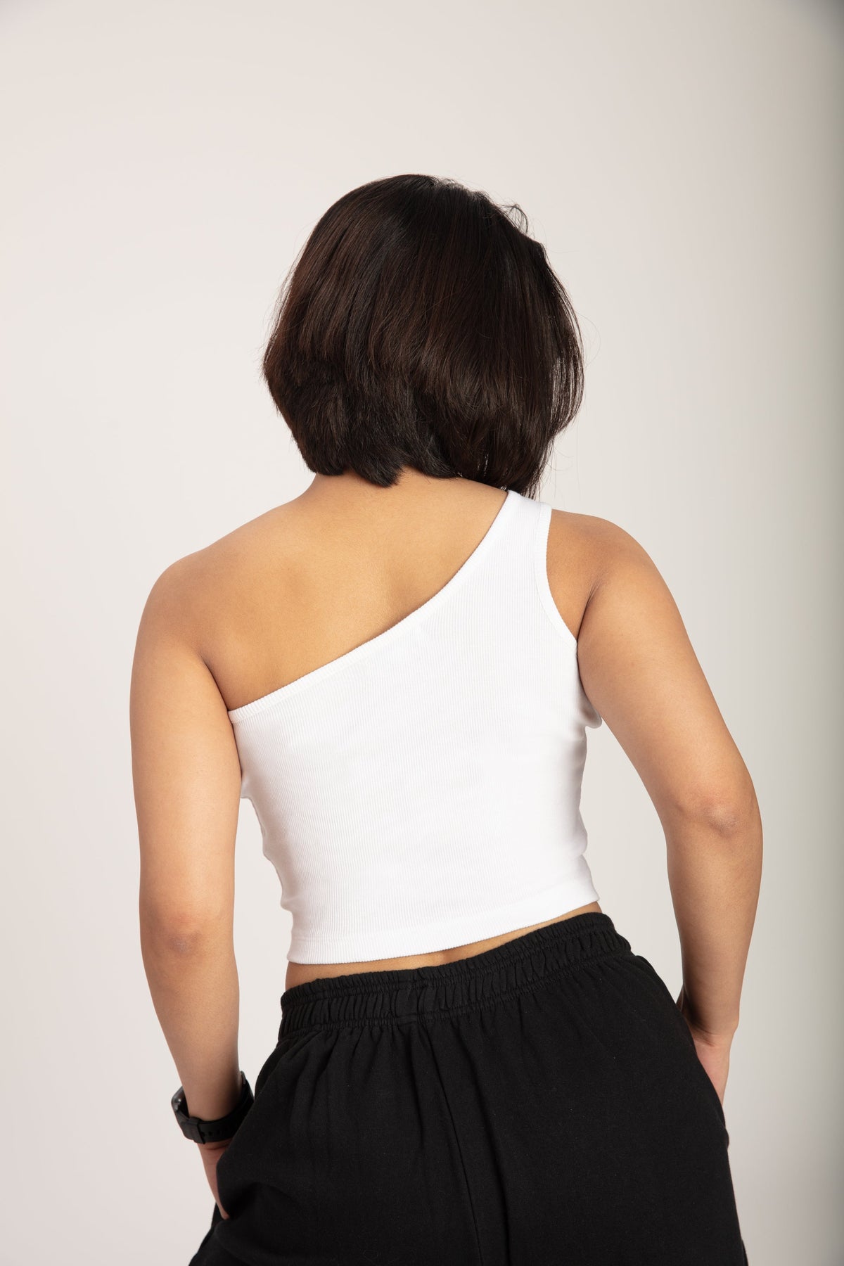 RǏWYÑ | Basic One-Shoulder Cropped Top