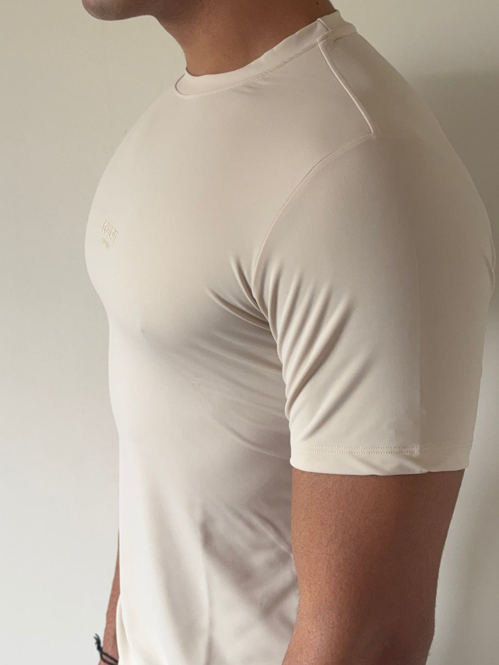 RIWYN Sculpt Fit Muscle Tee