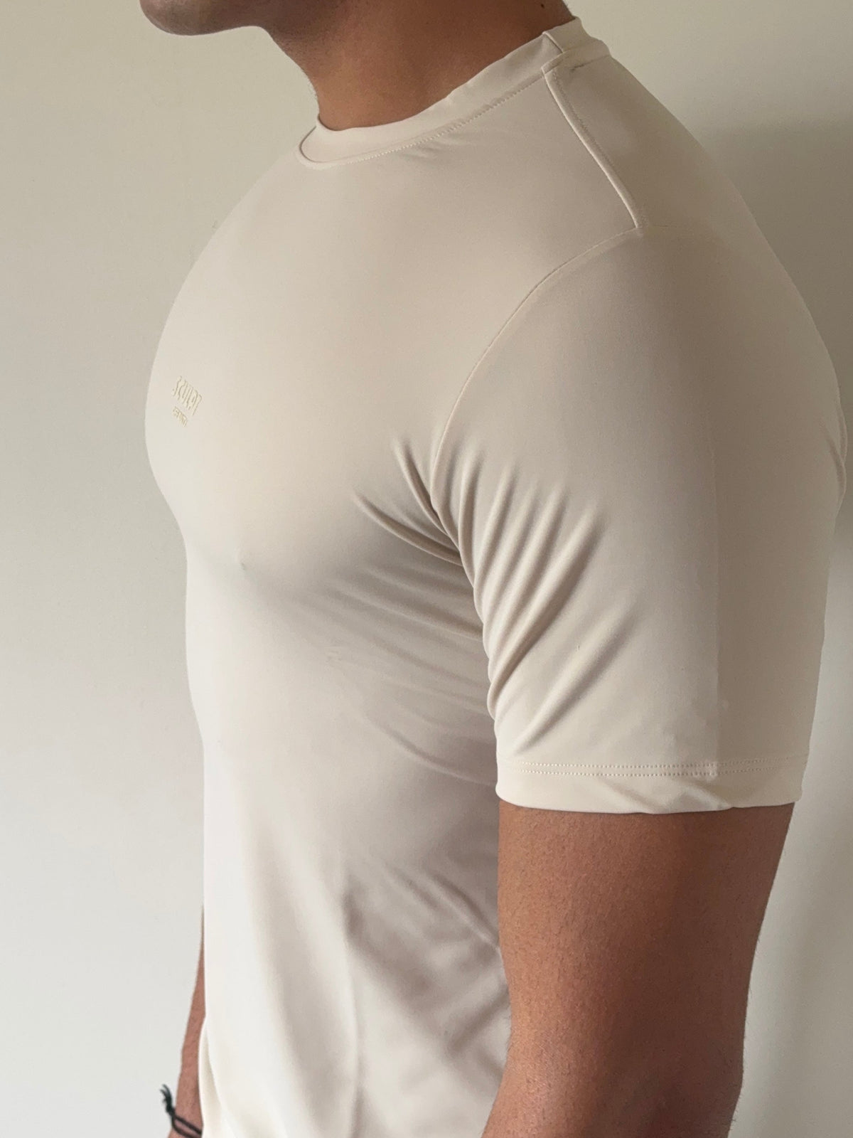 RIWYN Sculpt Fit Muscle Tee