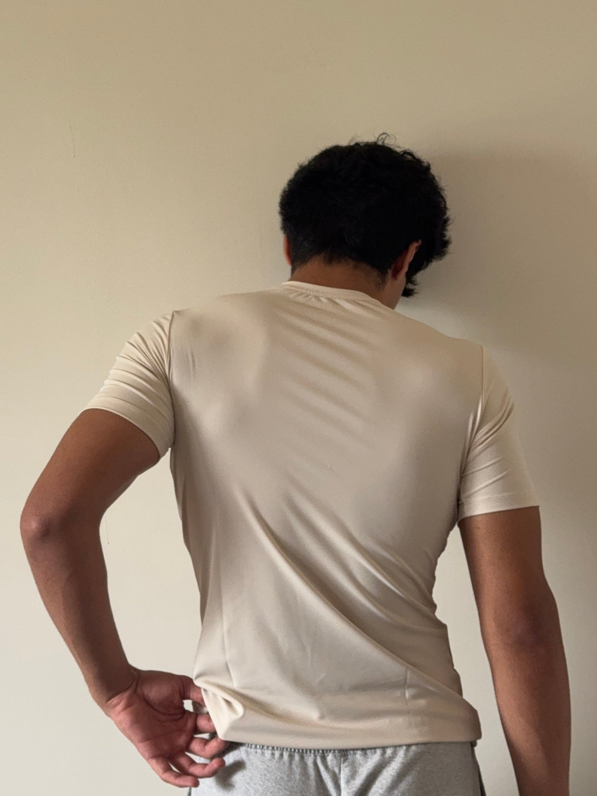 RIWYN Sculpt Fit Muscle Tee
