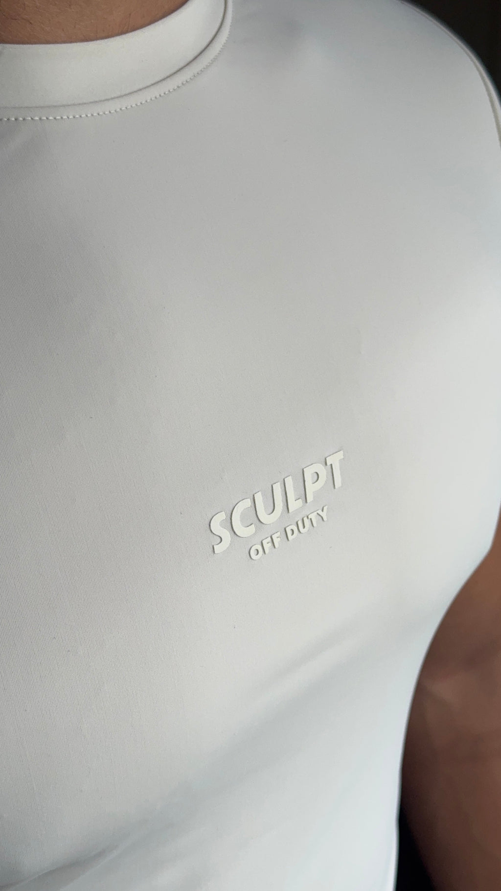 RIWYN Sculpt Fit Muscle Tee