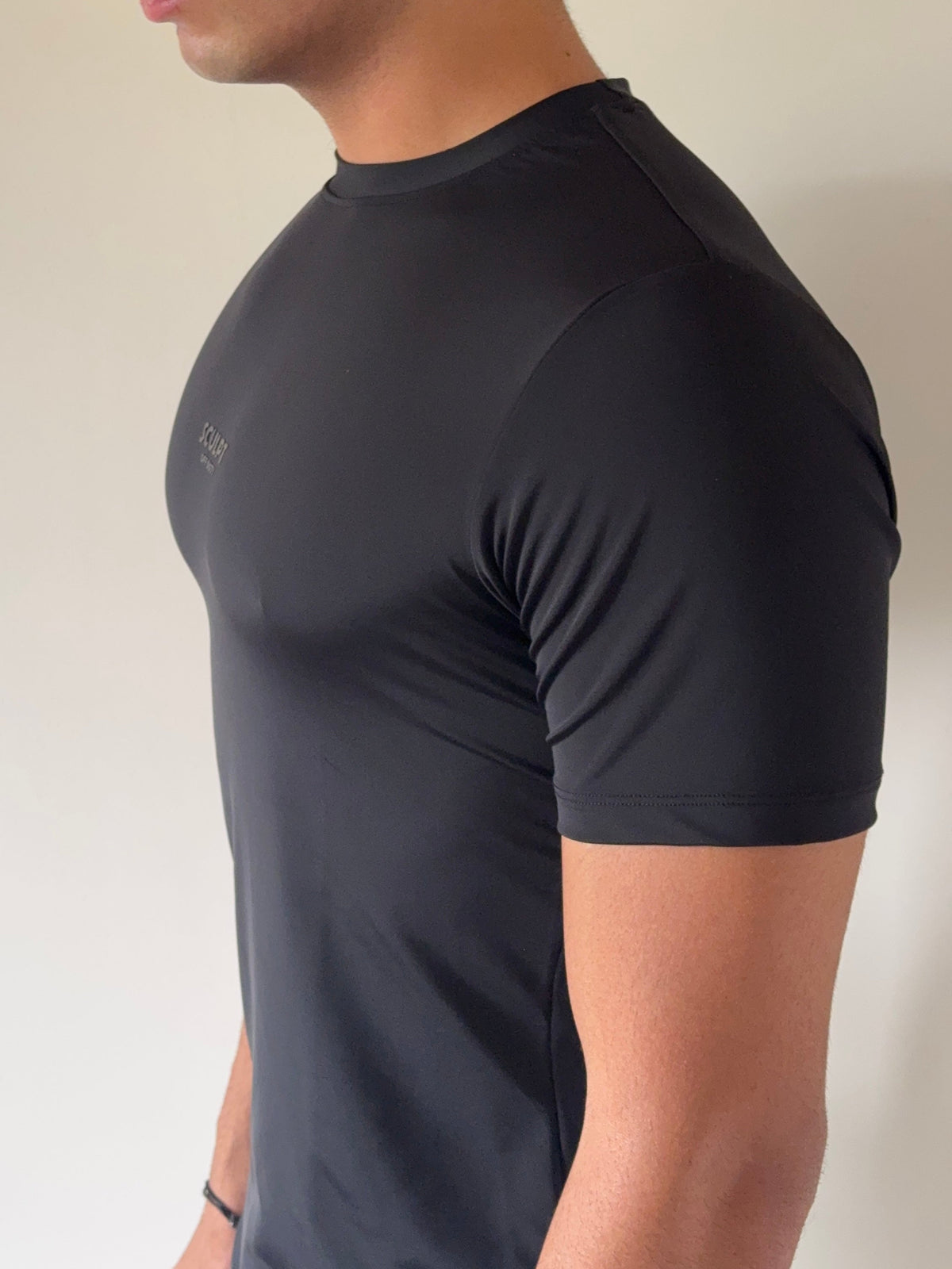 RIWYN Sculpt Fit Muscle Tee