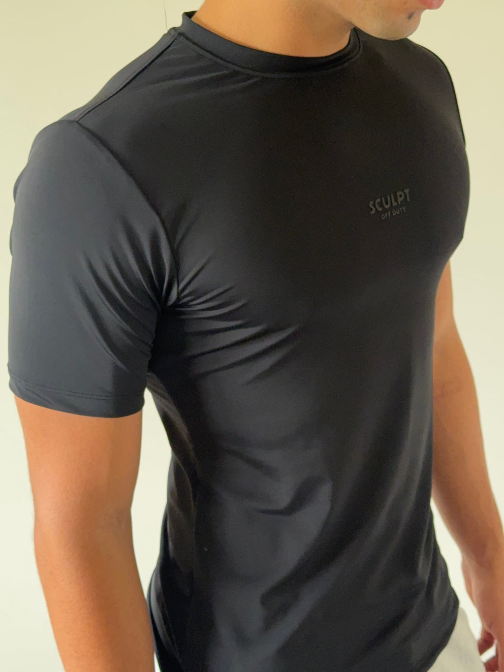 RIWYN Sculpt Fit Muscle Tee