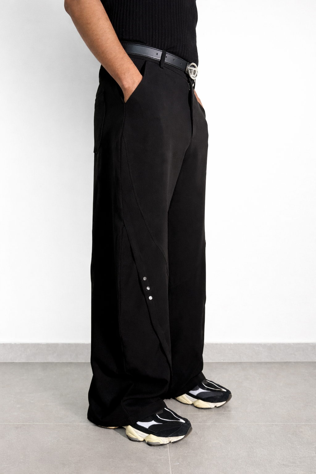 RIWYN Bound Barrel Fit Rivet Pants