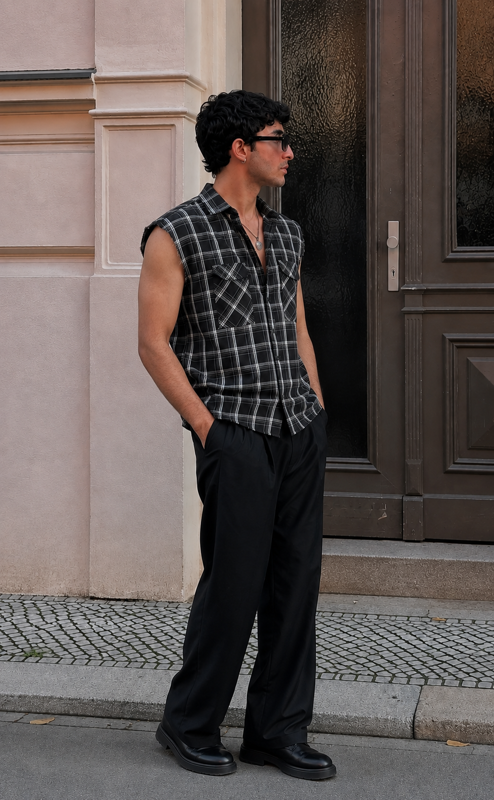 RIWYN Checker Raw Edge Vest shirt