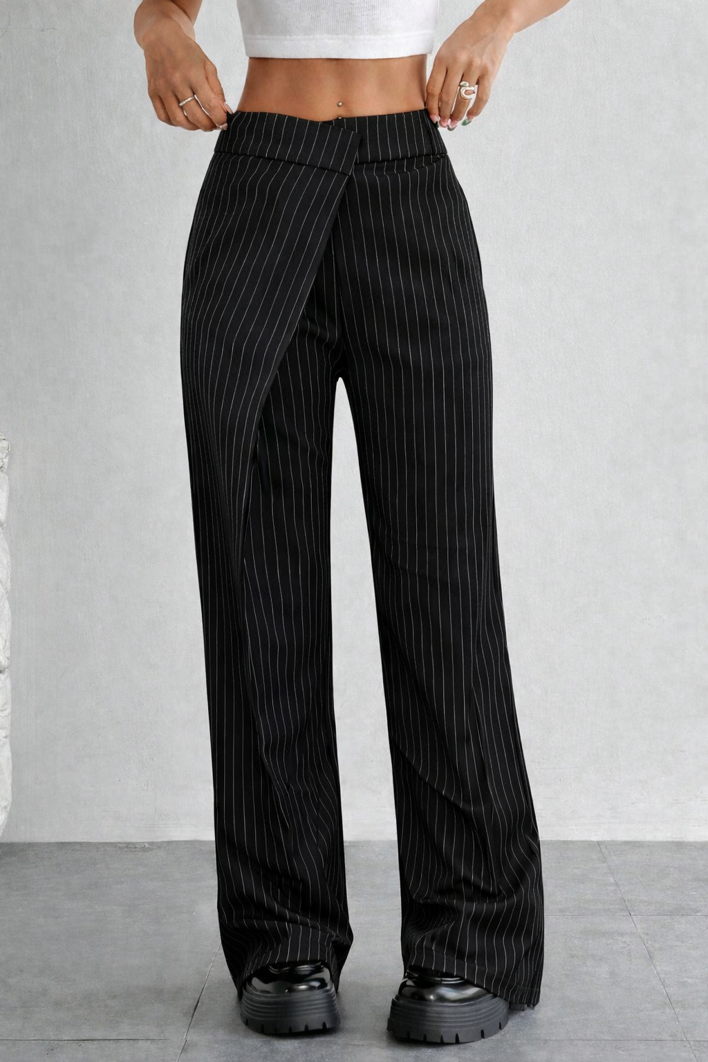 RǏWYÑ | Off Front Pleat Tailored Trousers
