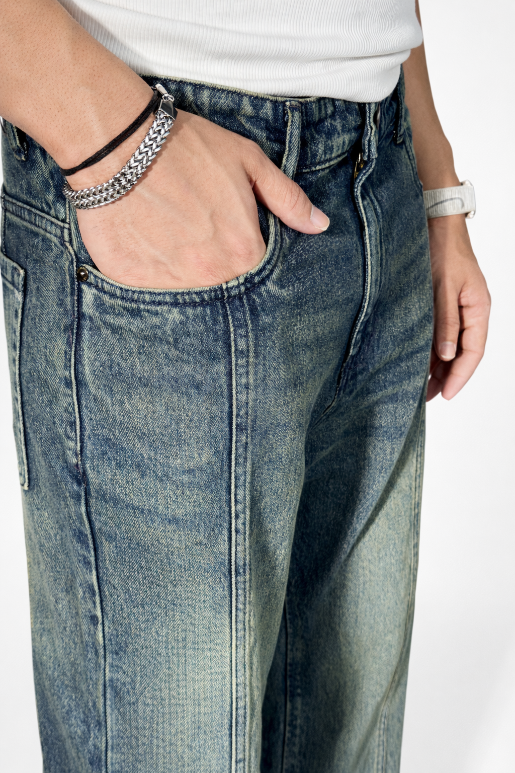 RIWYN Blue Tinted Straight Fit Jeans