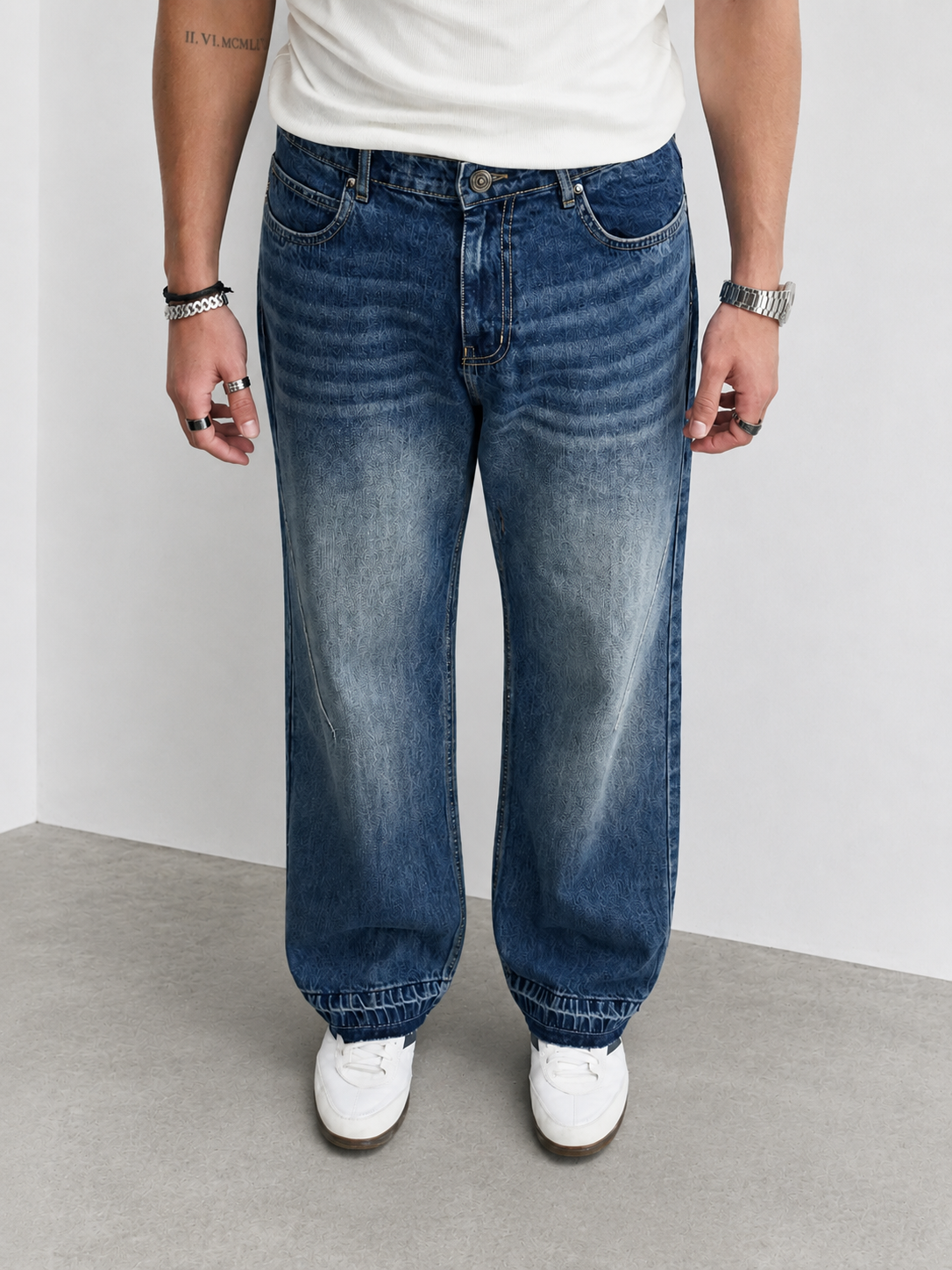 RIWYN Raw Fringed Washed Baggy Jeans