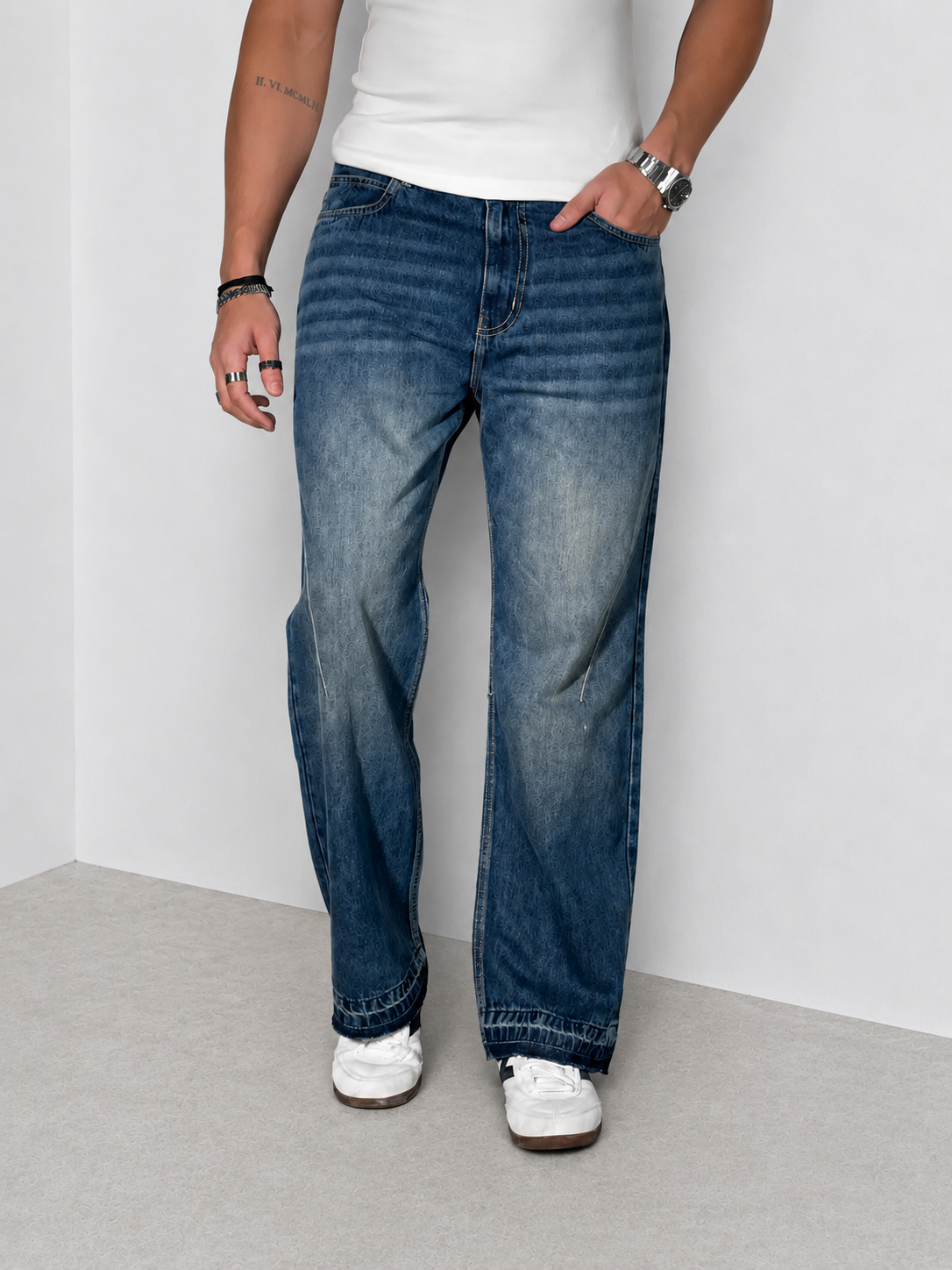 RIWYN Raw Fringed Washed Baggy Jeans