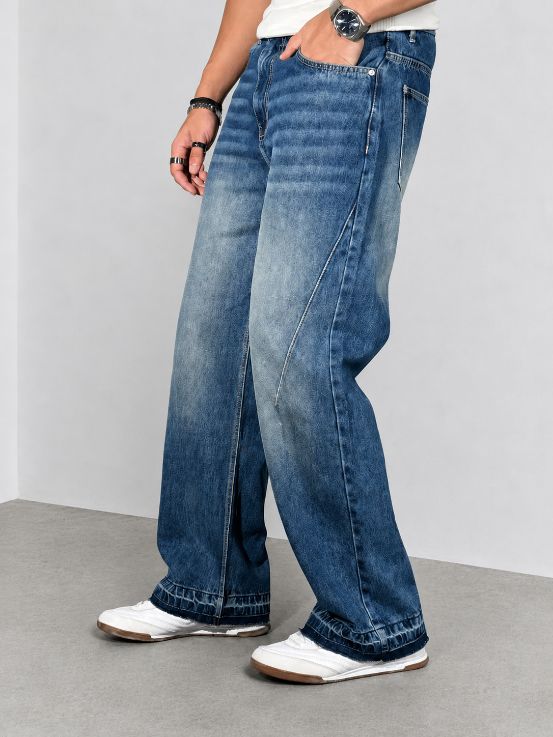 RIWYN Raw Fringed Washed Baggy Jeans