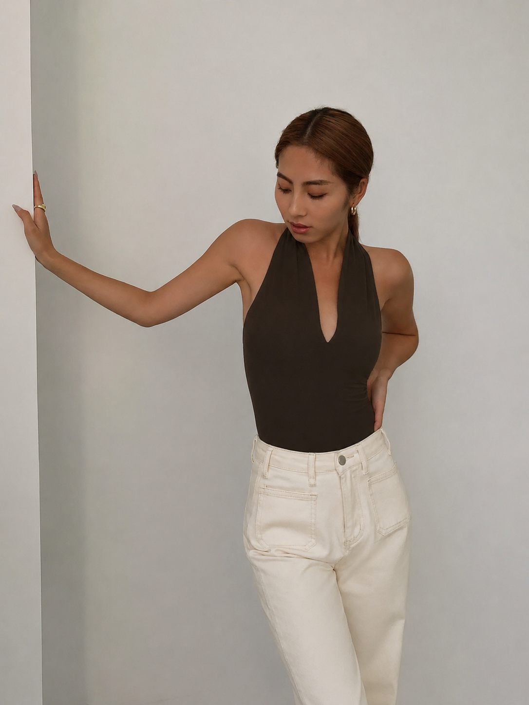 RǏWYÑ | V-Neck Halter Open Back Tank Top