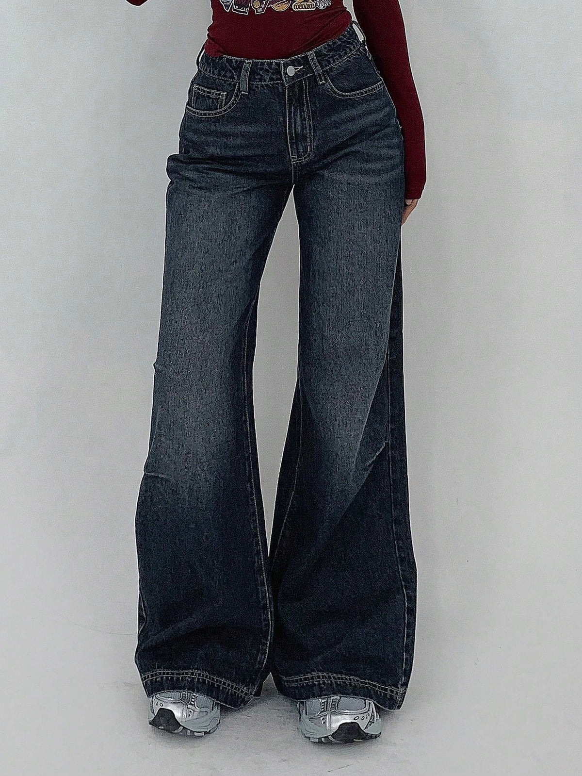 RǏWYÑ | Static Fade Flare Jeans
