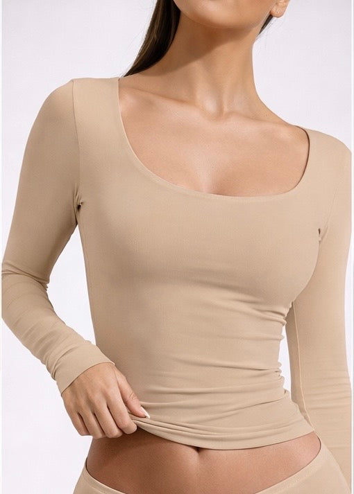 RǏWYÑ | Soft Curve Neck Long-Sleeve Top