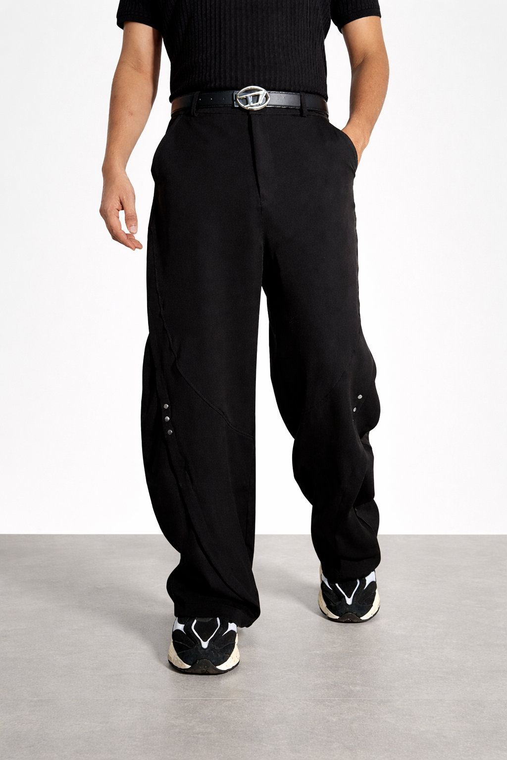 RIWYN Bound Barrel Fit Rivet Pants