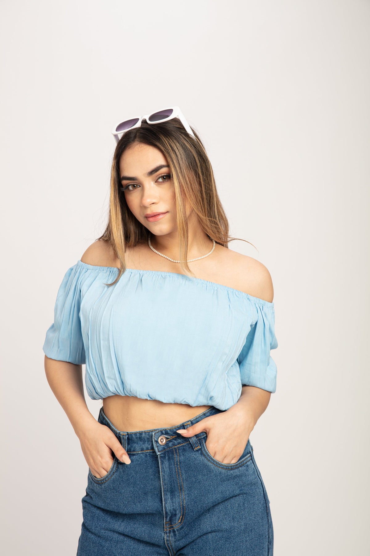 RǏWYÑ | Full of frills off shoulder top