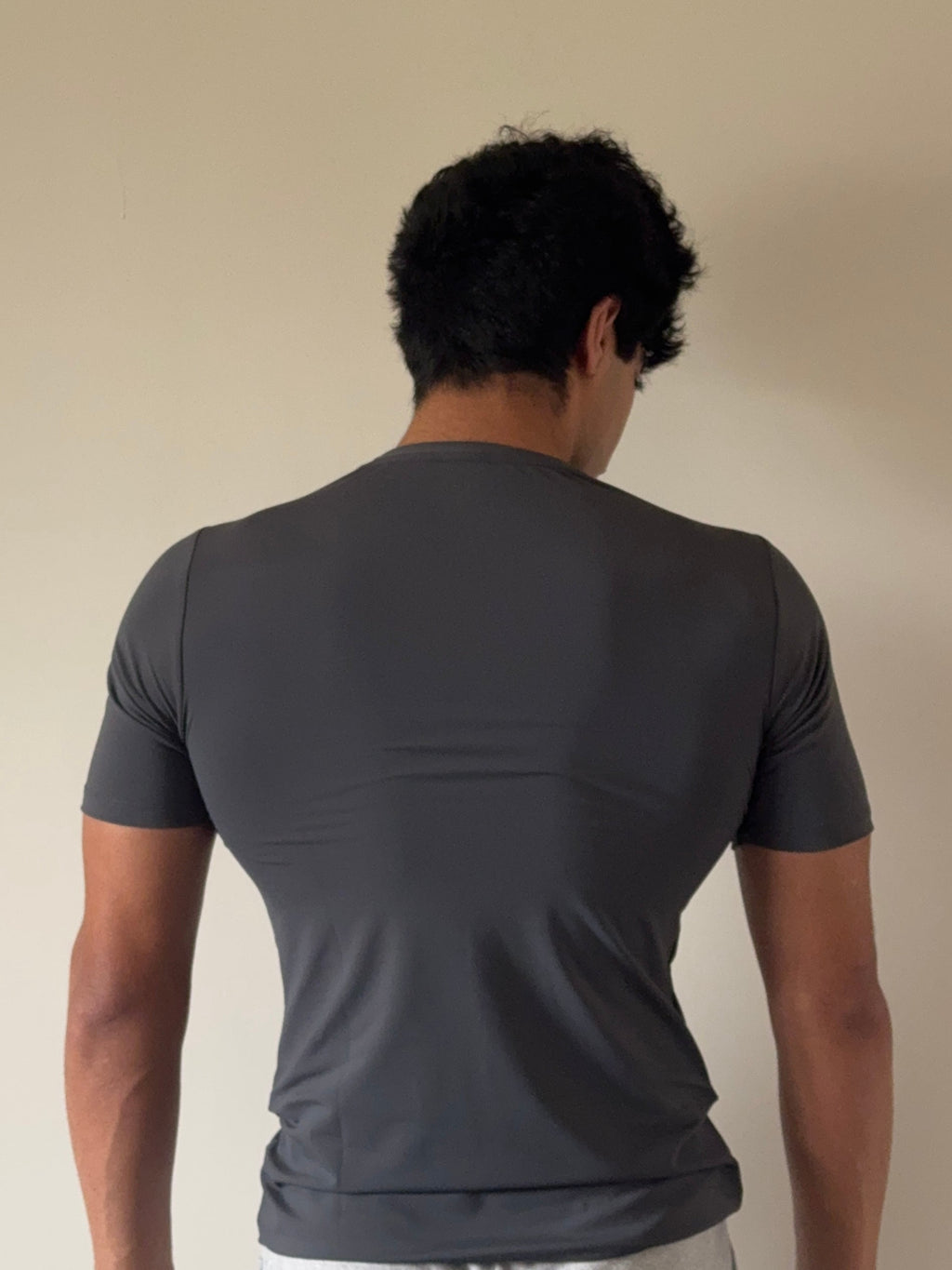 RIWYN Sculpt Fit Muscle Tee
