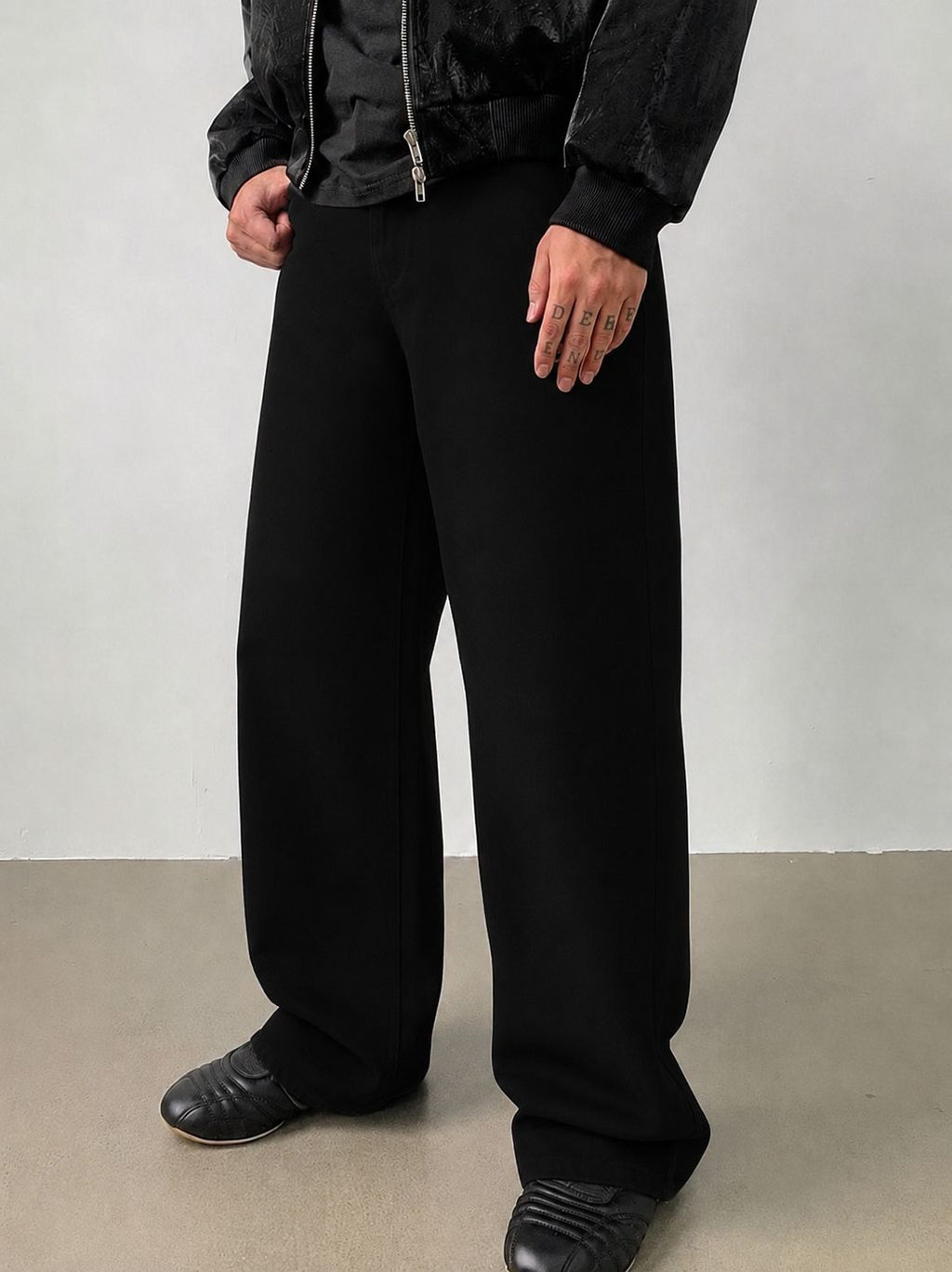RIWYN Pure Black Baggy Fit Rigid Jeans