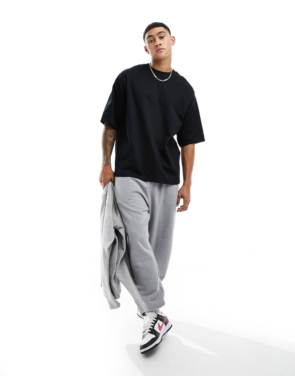 RIWYN The Essential Crew Tee