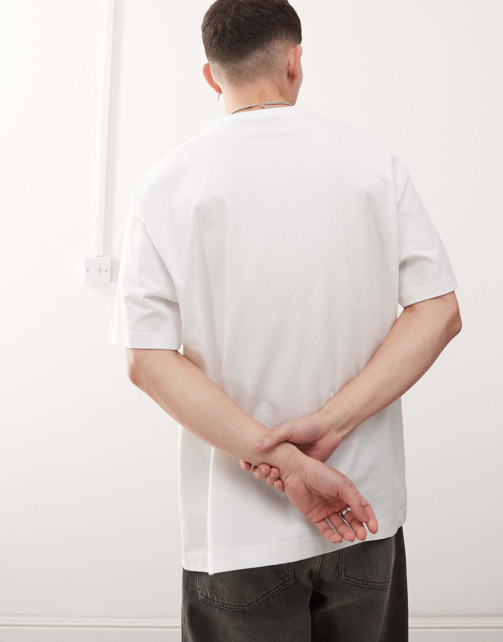 RIWYN The Essential Crew Tee