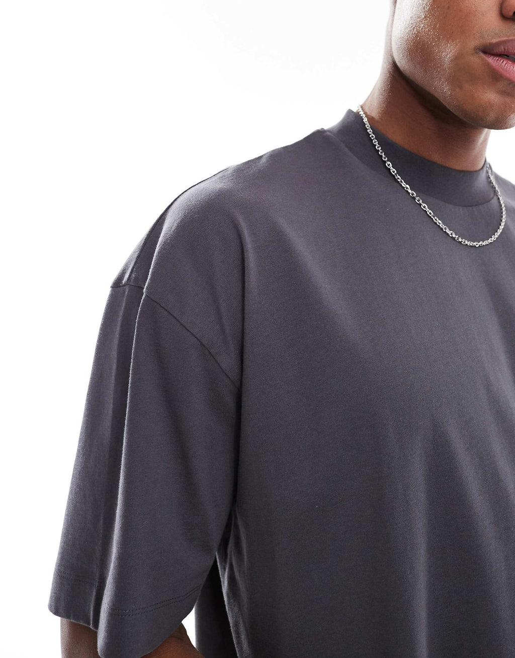 RIWYN The Essential Crew Tee