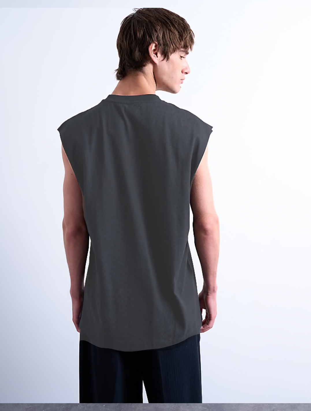RIWYN Elevated Basic Vest Tee