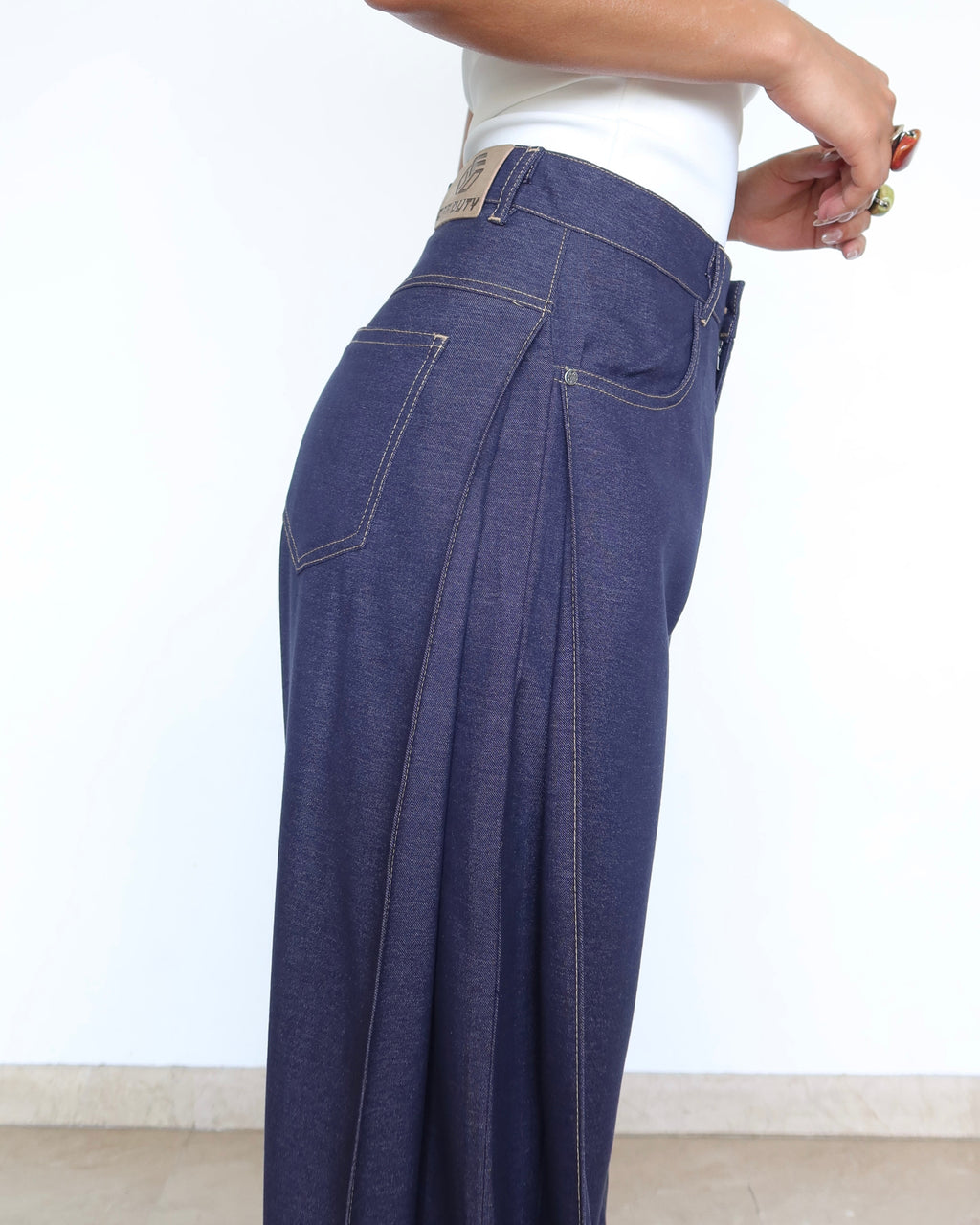 RǏWYÑ | Denim-Inspired Pleated Pants