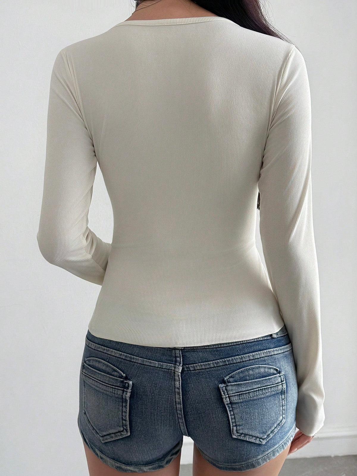 RǏWYÑ | Bodycon Henley Rib Top