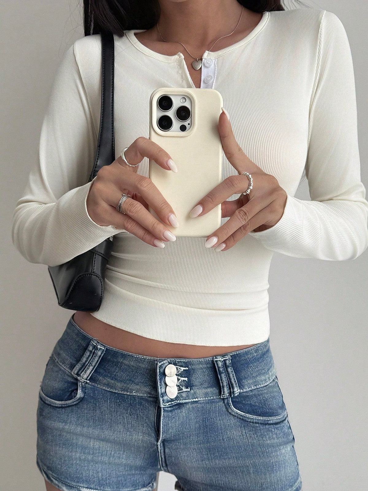 RǏWYÑ | Bodycon Henley Rib Top