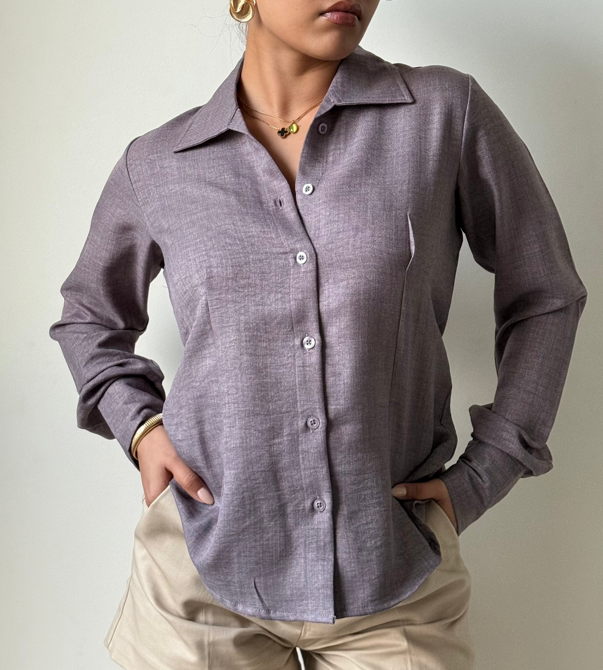 RǏWYÑ | Sculpted Waistline Classic Shirt