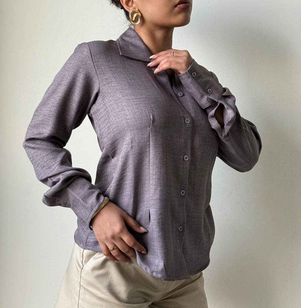RǏWYÑ | Sculpted Waistline Classic Shirt