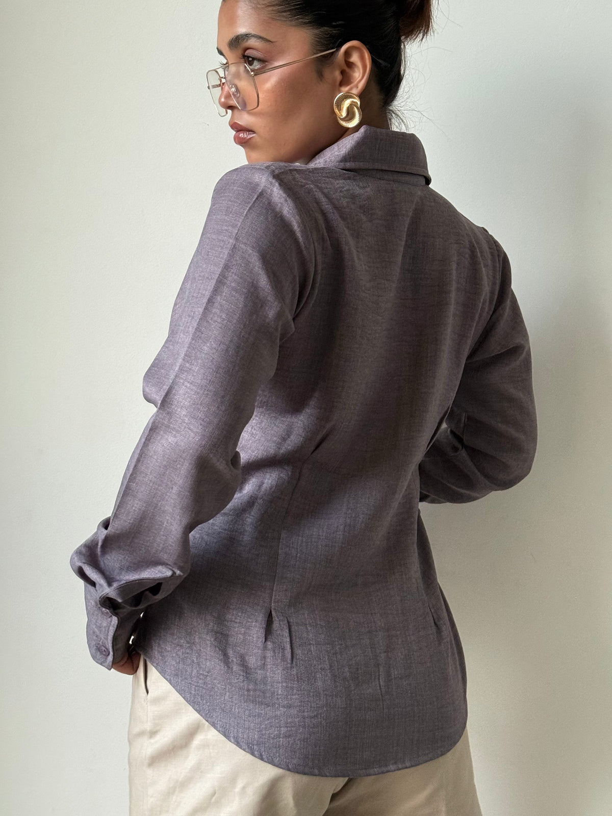 RǏWYÑ | Sculpted Waistline Classic Shirt