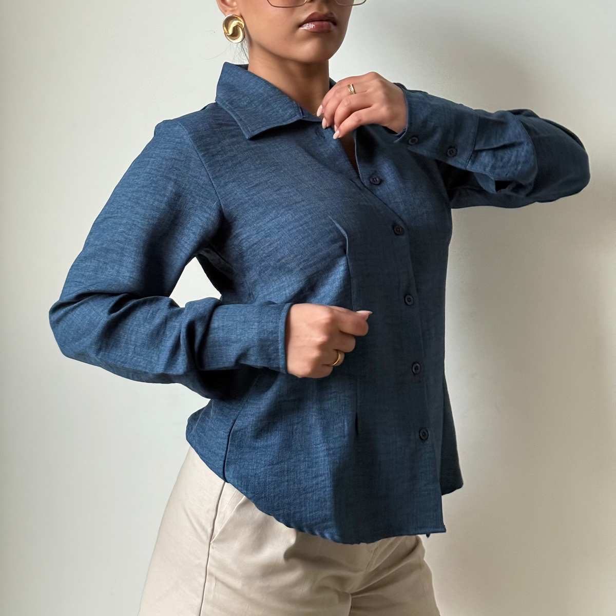 RǏWYÑ | Sculpted Waistline Classic Shirt