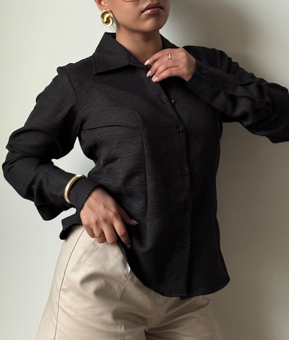 RǏWYÑ | Sculpted Waistline Classic Shirt