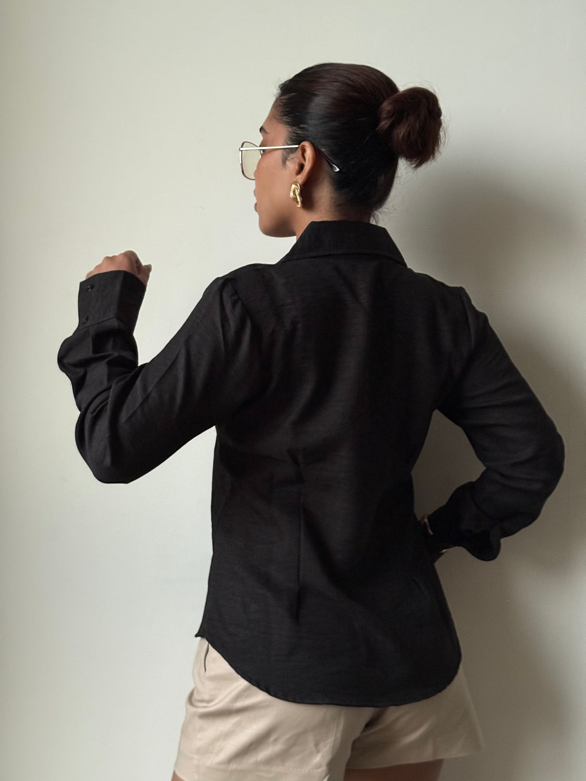 RǏWYÑ | Sculpted Waistline Classic Shirt
