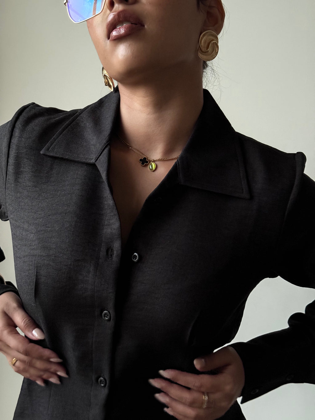 RǏWYÑ | Sculpted Waistline Classic Shirt