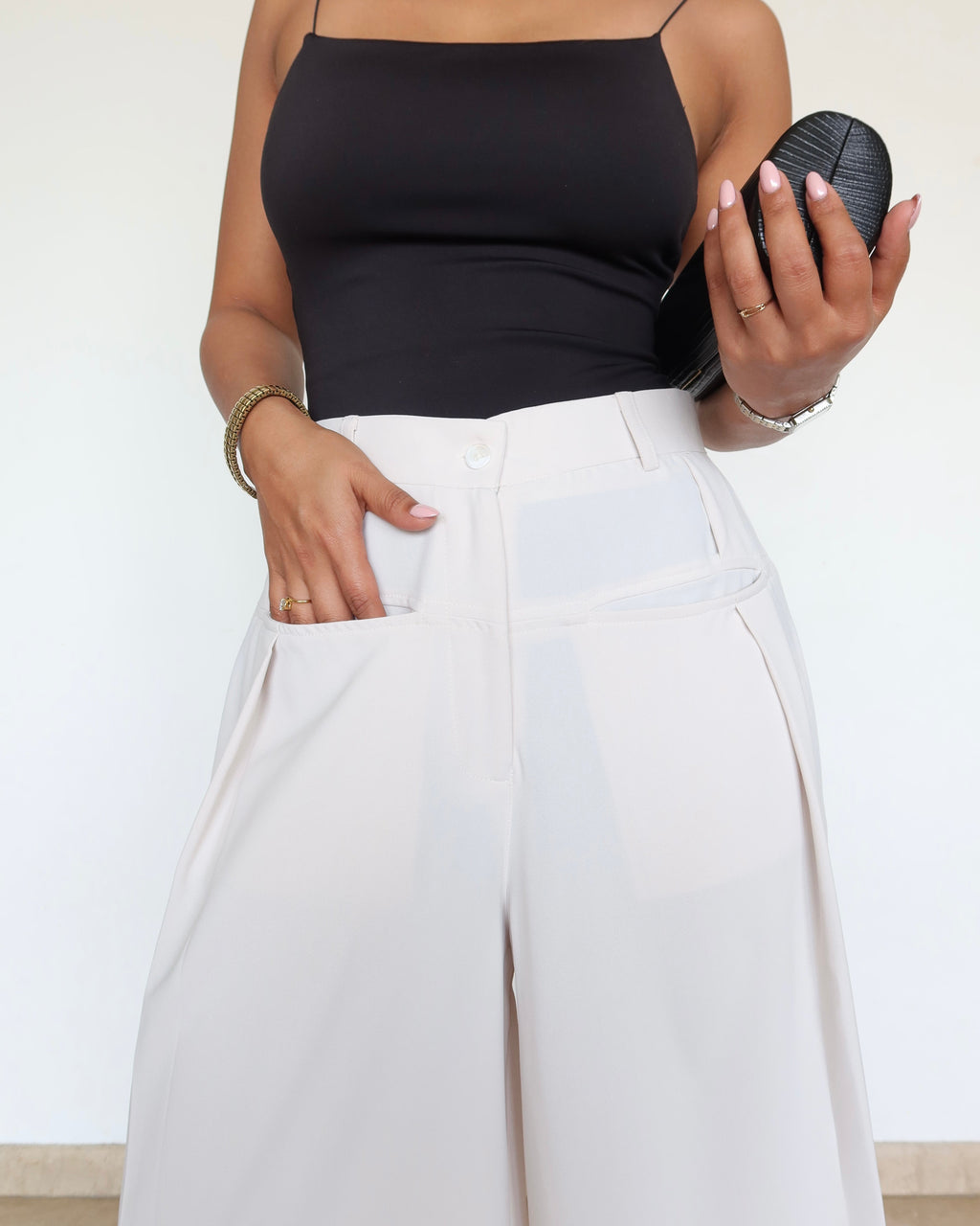 RǏWYÑ | Front Pleat Formation Wide Pants