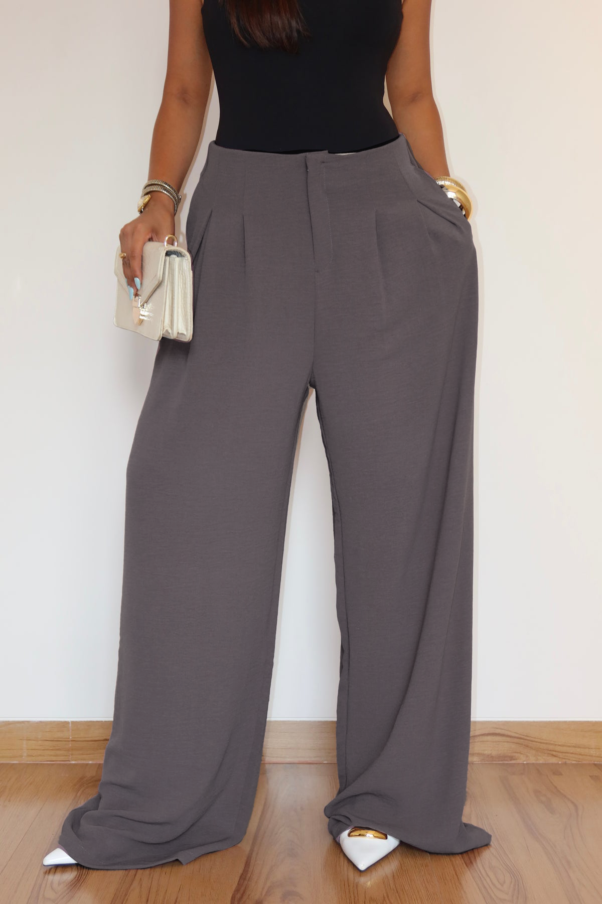 RǏWYÑ | Lightweight Pleated Pants