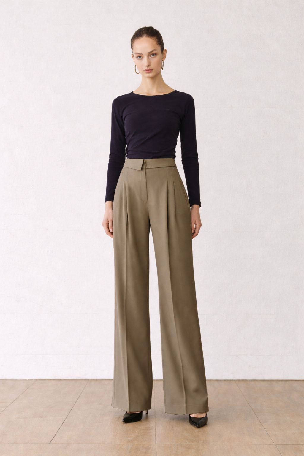 RǏWYÑ | Clean Collar Waist Pleated Trousers