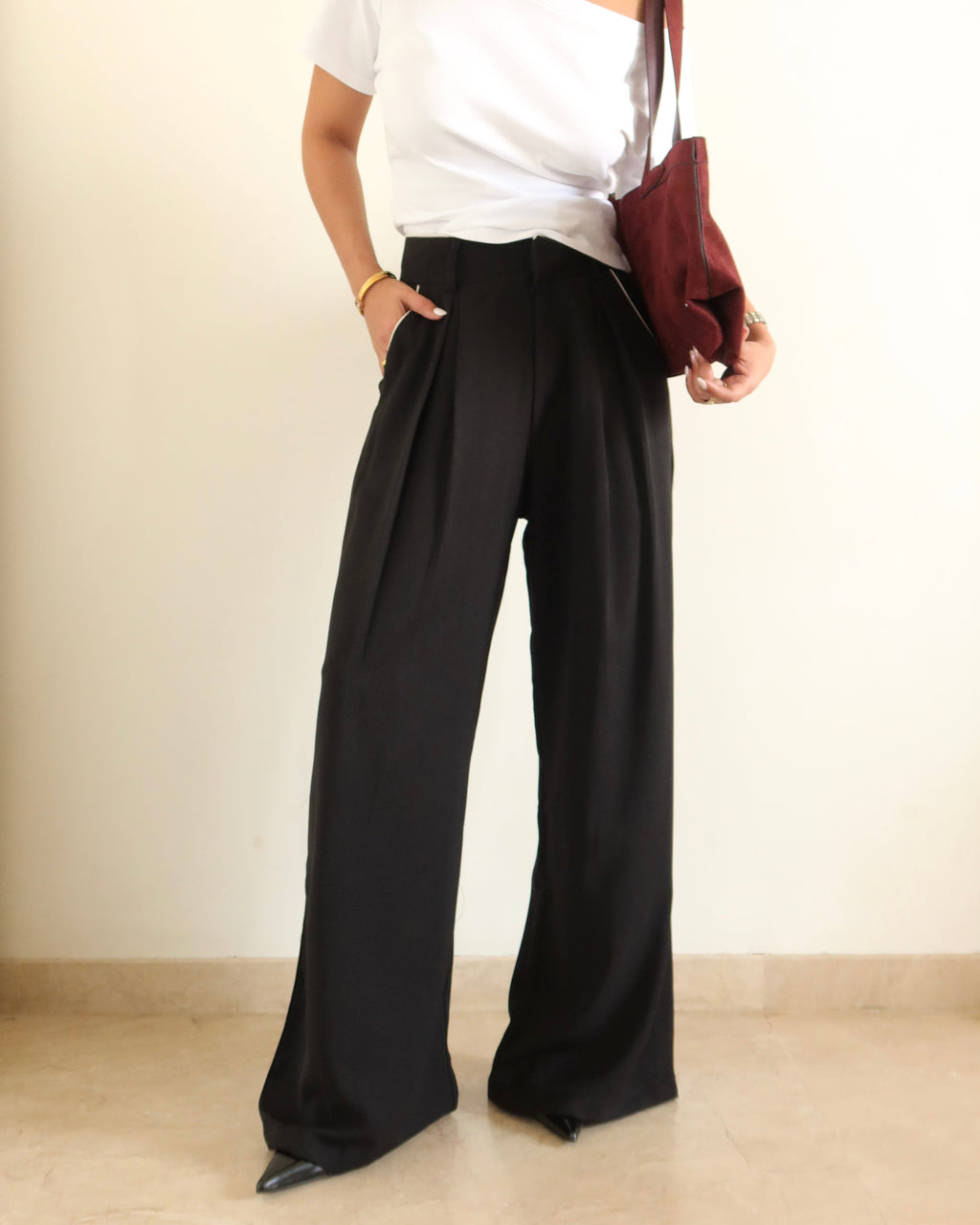 RǏWYÑ | Outline Pleats Pants